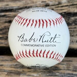 Babe Ruth 100th Anniversary Commemorative Edition Souvenir Baseball F3